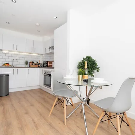 Luxury - Centre - Netflix & Wifi - 411h