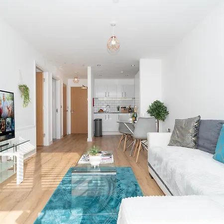 Luxury - Centre - Netflix & Wifi - 411h Apartman
